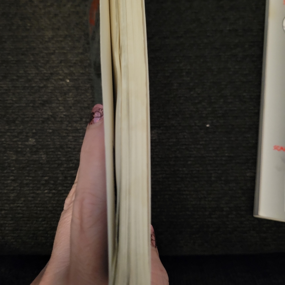 Books - Picture 4 of 6